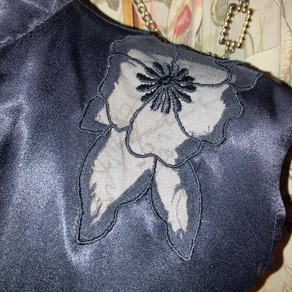 Vintage 70s Sleeveless Top Black Satin Finish Embroidered Details Ties sz Medium - Picture 5 of 11